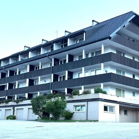 Haus Auerhahn Апартаменты Бад-Миттерндорф
